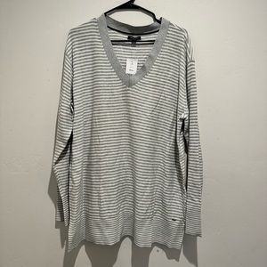 Tommy Hillfiger Women's V-Neck Long Sleeve/Sweater Size XXL